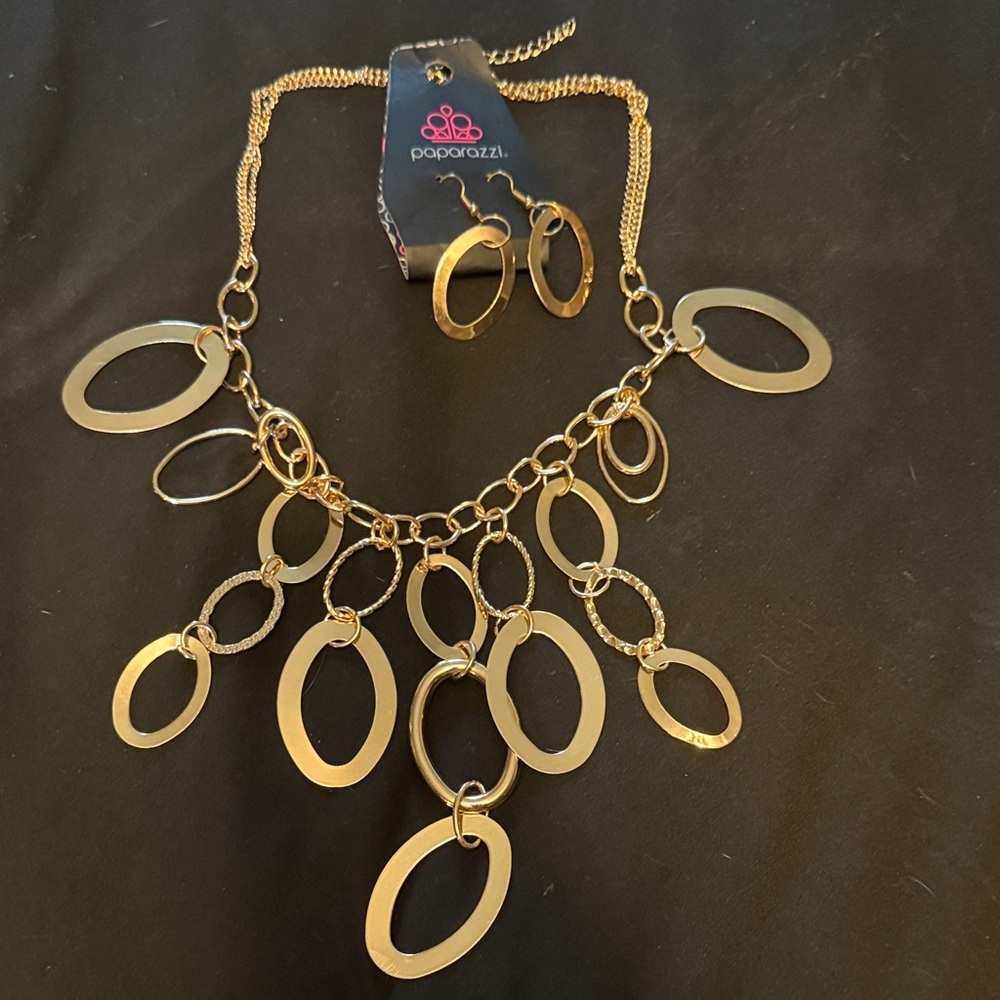 Paparazzi Gold Oval Link Necklace and Earring Set